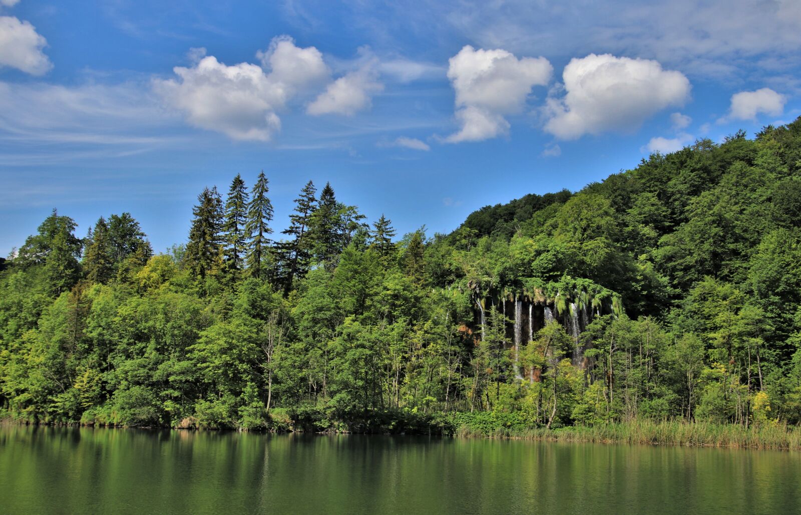 Canon EOS 80D sample photo. Quiet, lake, plitvice photography