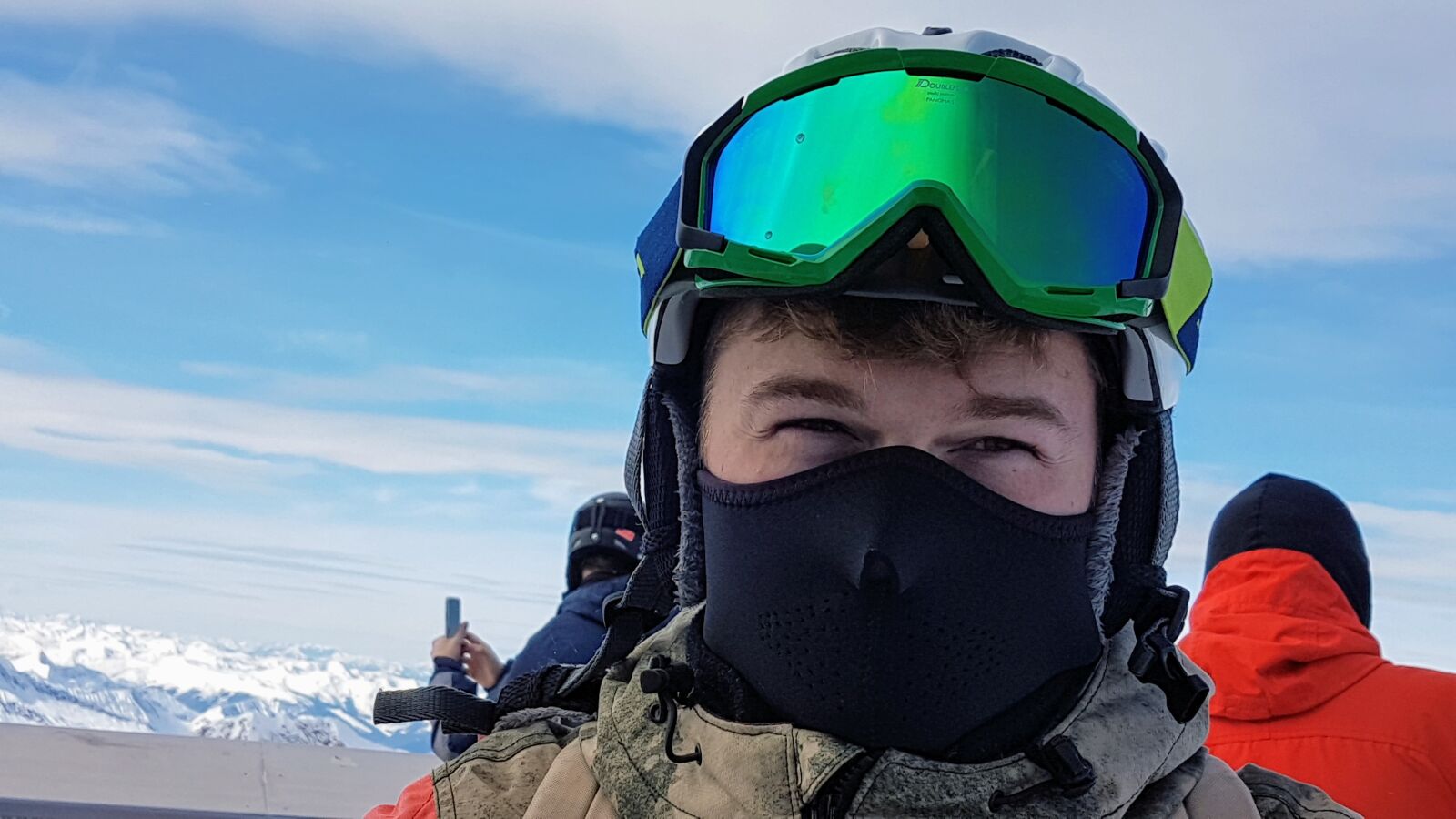 Samsung Galaxy S7 Edge sample photo. Ski glasses, ski mask photography