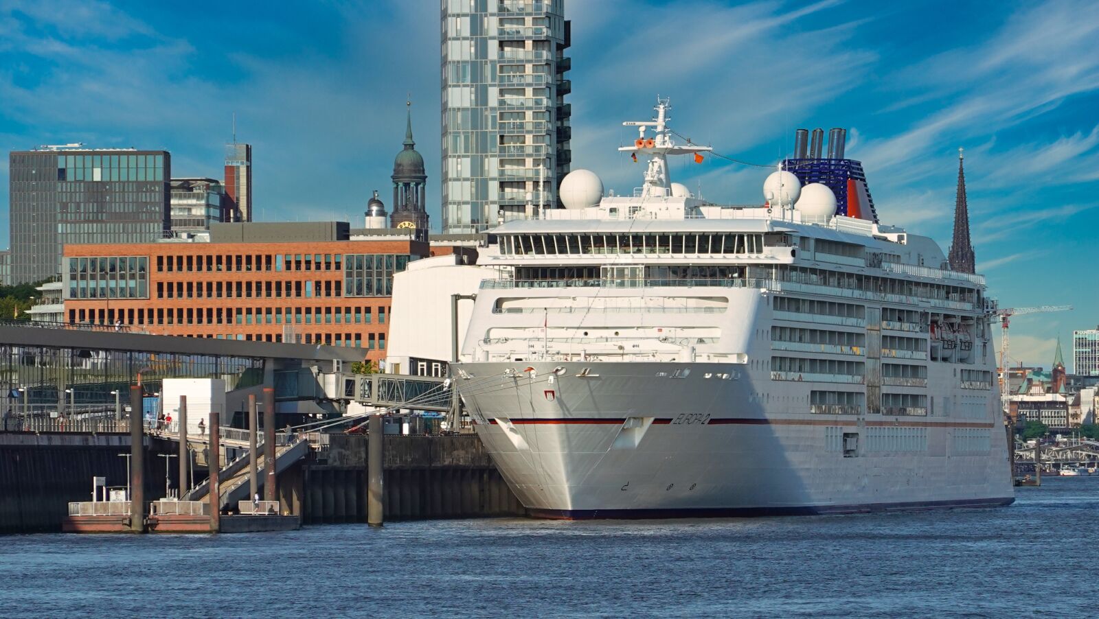 Sony DSC-RX100M7 sample photo. Europa2, cruise ship, hamburg photography