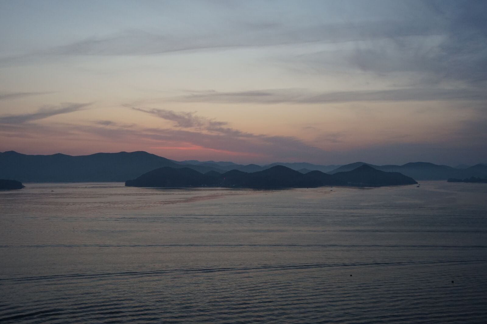 Sony Alpha a5000 (ILCE 5000) sample photo. Sunrise version, sea, tongyeong photography