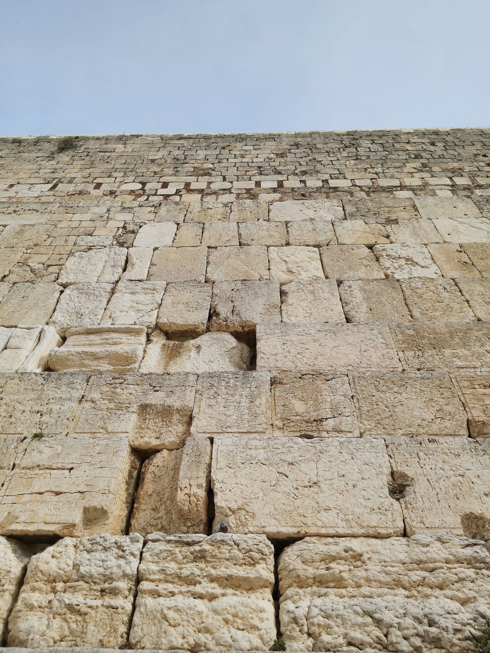 Samsung Galaxy A70 sample photo. Wall of the lamenos photography