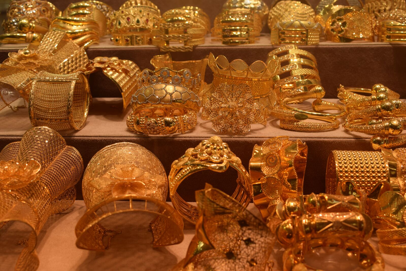 Nikon D5300 sample photo. Gold jewelry, gold, jewelry photography
