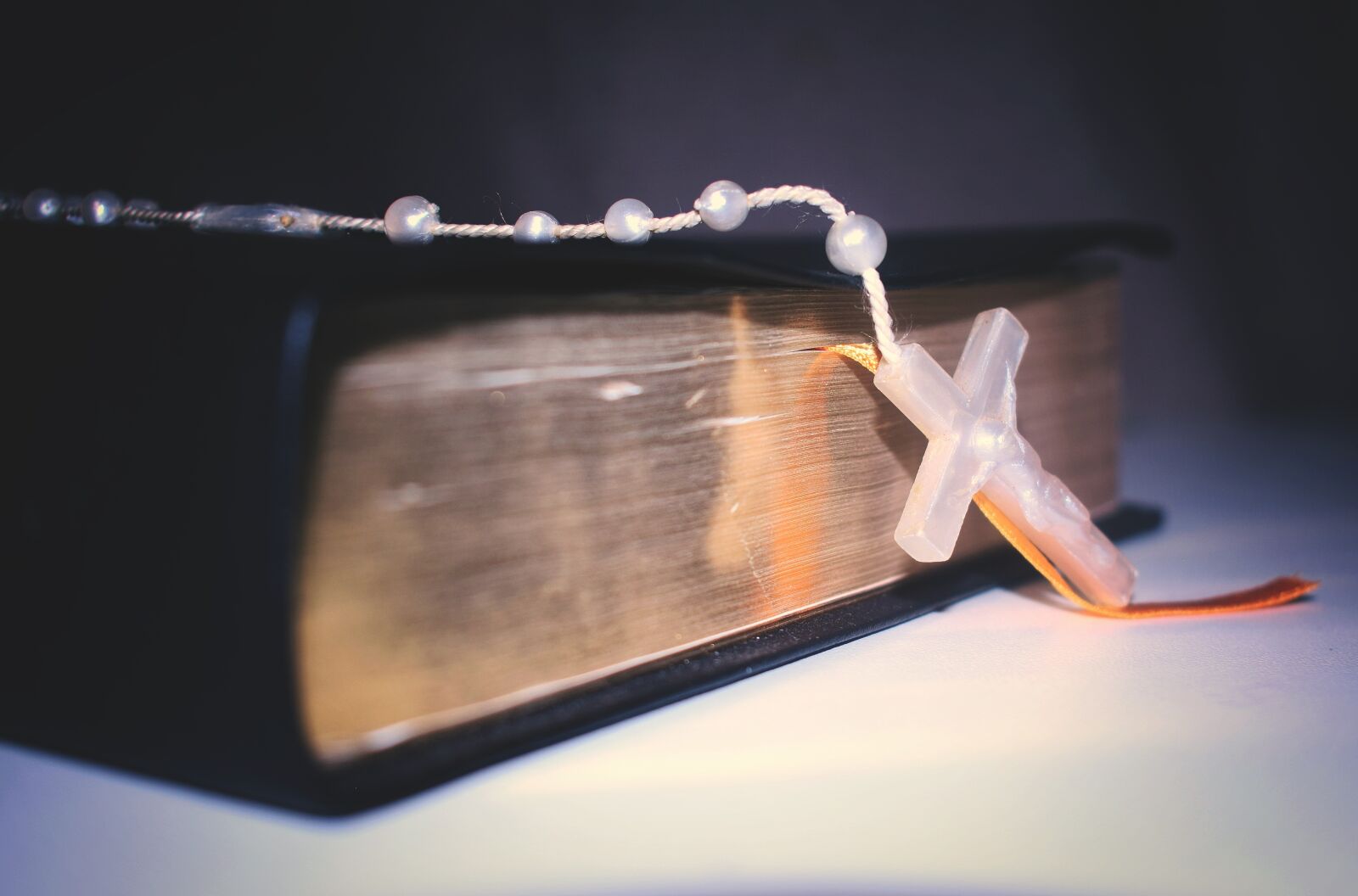 Nikon D5300 sample photo. Holy bible, bible, religion photography