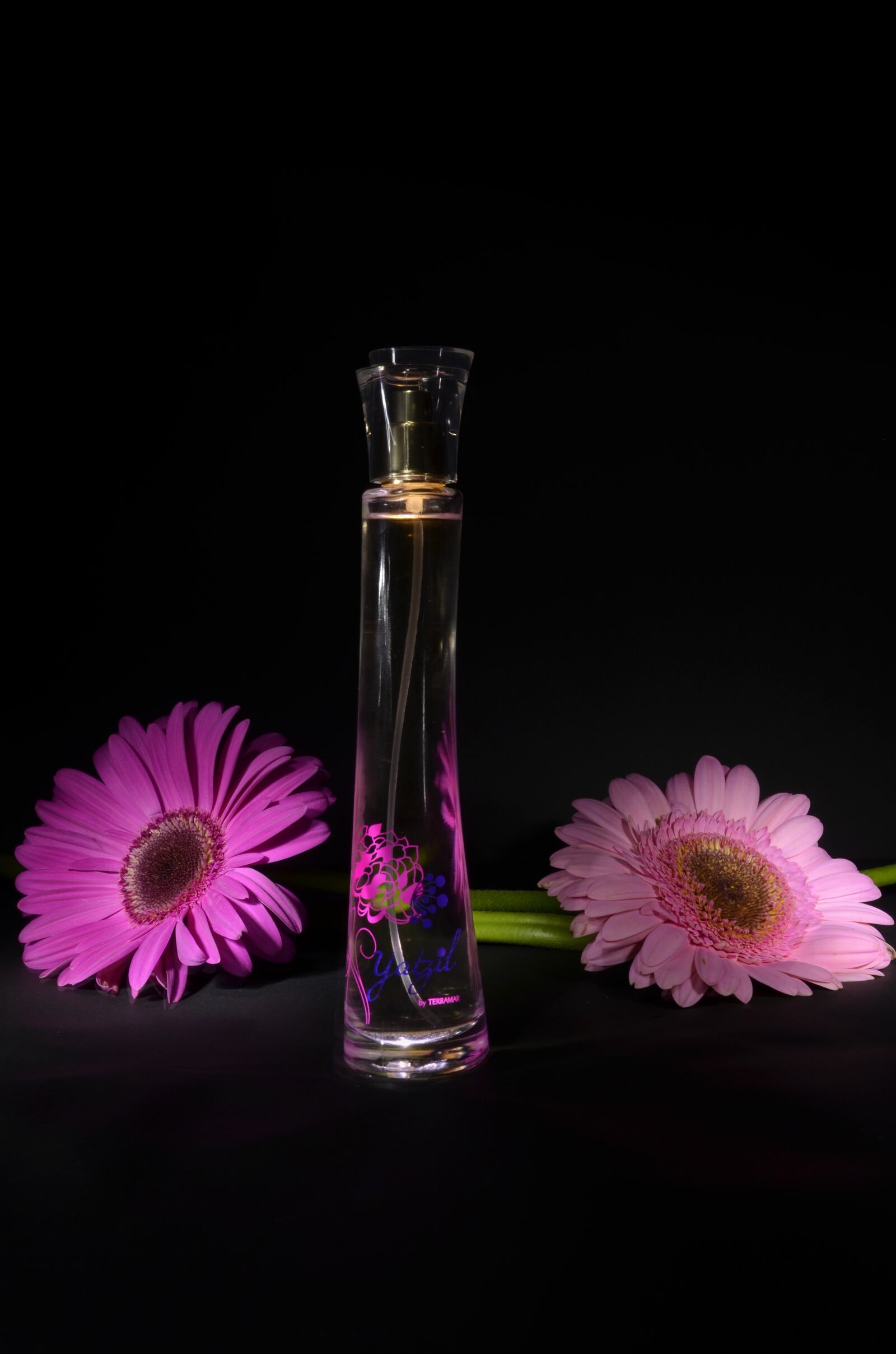 Nikon D5100 sample photo. Colors, aroma, perfume photography