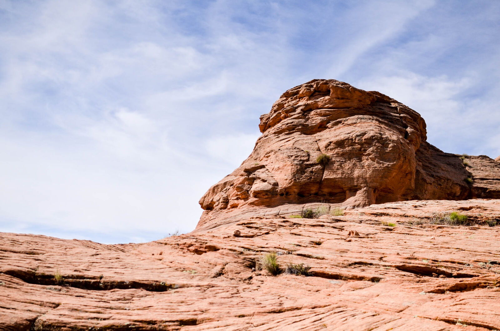 Nikon D7000 + Nikon AF-S DX Nikkor 35mm F1.8G sample photo. Arid, barren, canyon, cliff photography