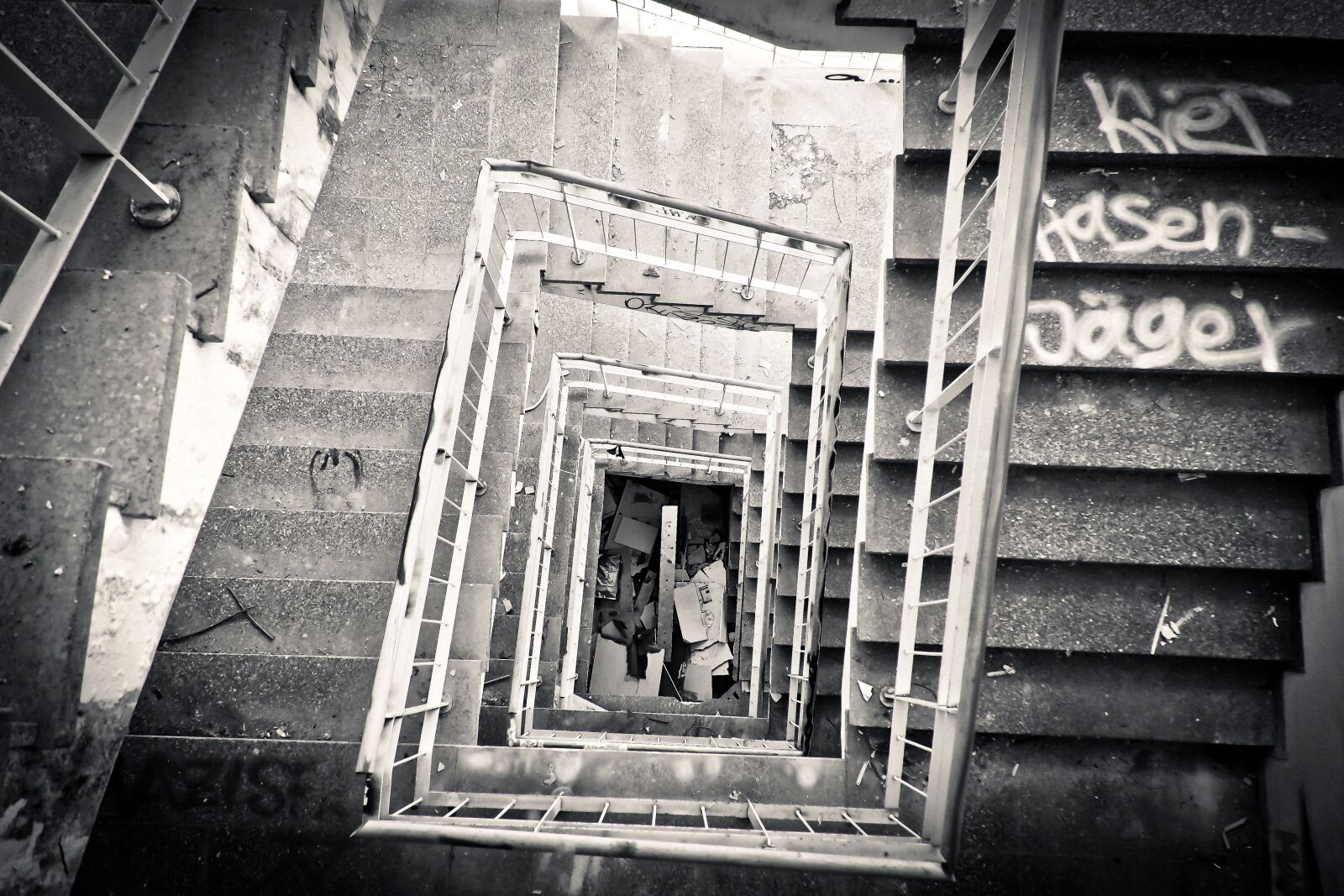 Olympus OM-D E-M10 sample photo. Lost places, staircase, abandoned photography