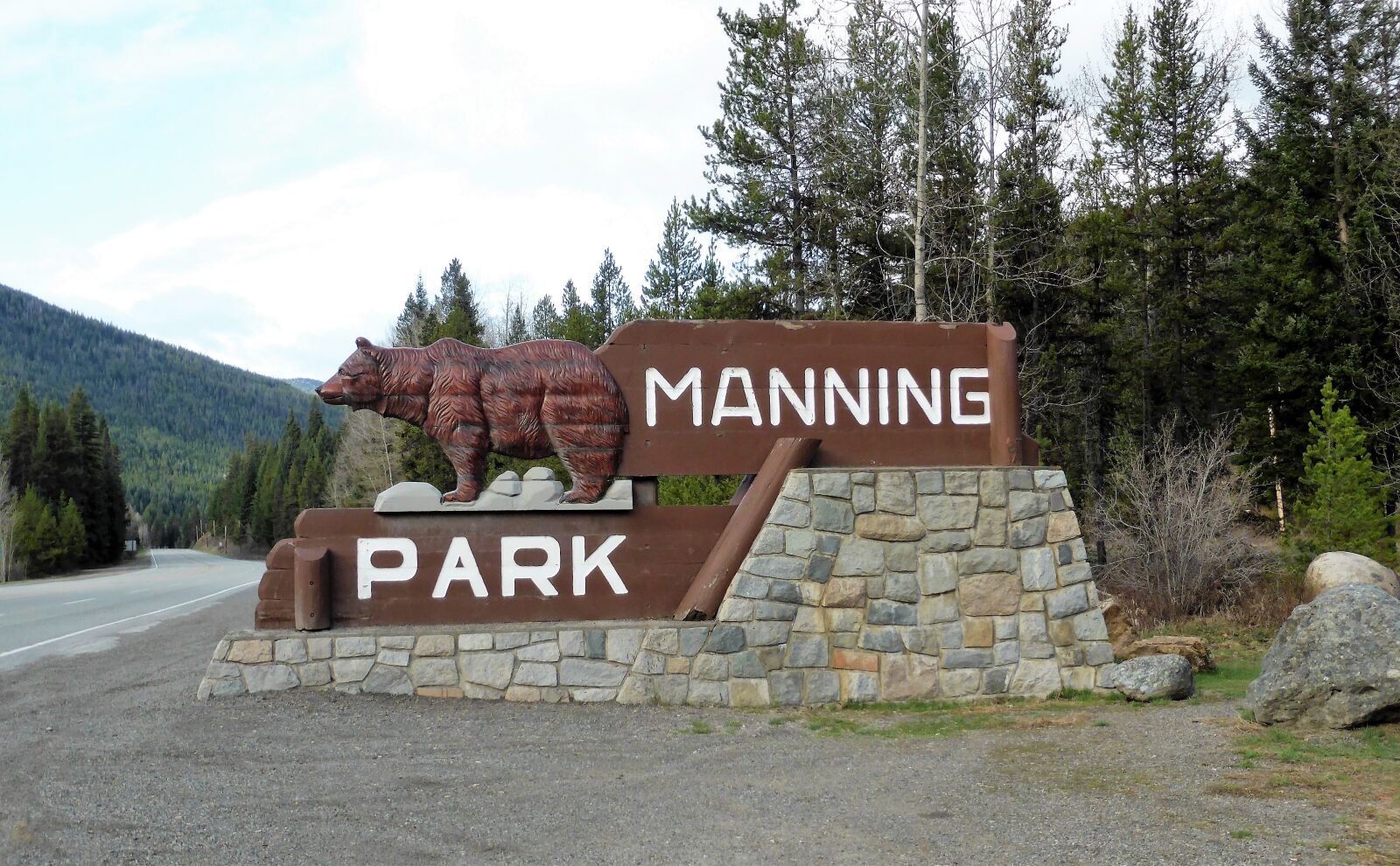 Panasonic Lumix DMC-ZS30 (Lumix DMC-TZ40) sample photo. Tourism, national park, canada photography
