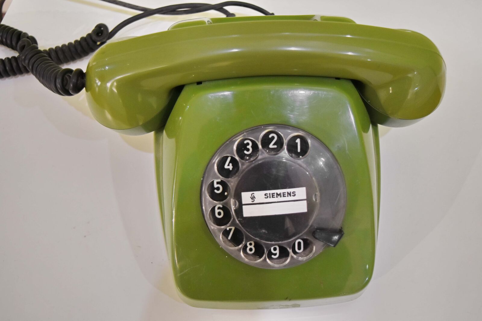 Nikon D5500 sample photo. Antiquity, greenish yellow, telephone photography