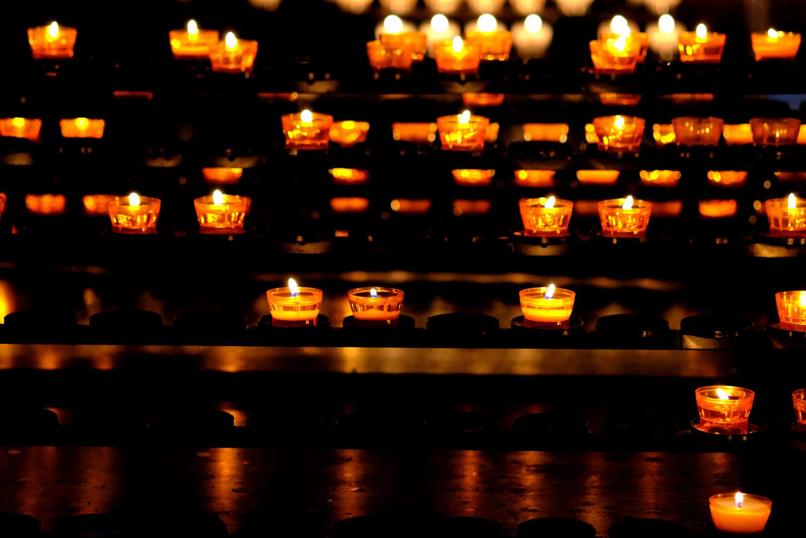 Fujifilm X-T20 sample photo. Candles, lights, light photography
