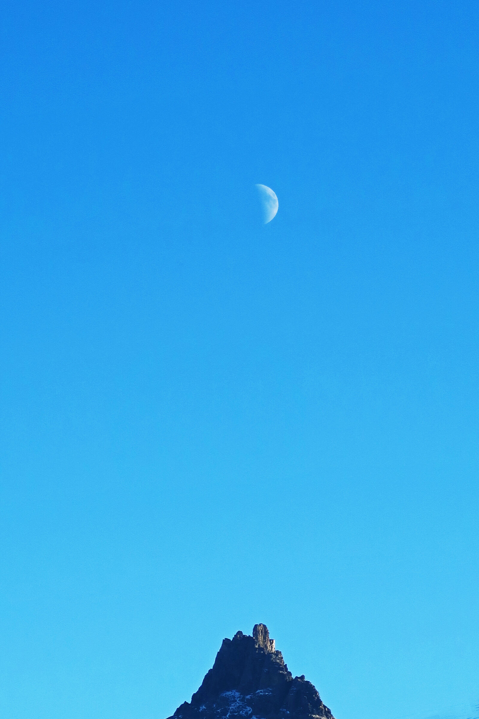 Canon PowerShot G7 X sample photo. Blue, moon, mountain, sky photography