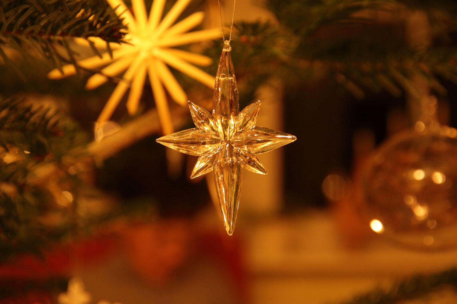 Canon EOS 50D sample photo. Christmas, glass star, advent photography