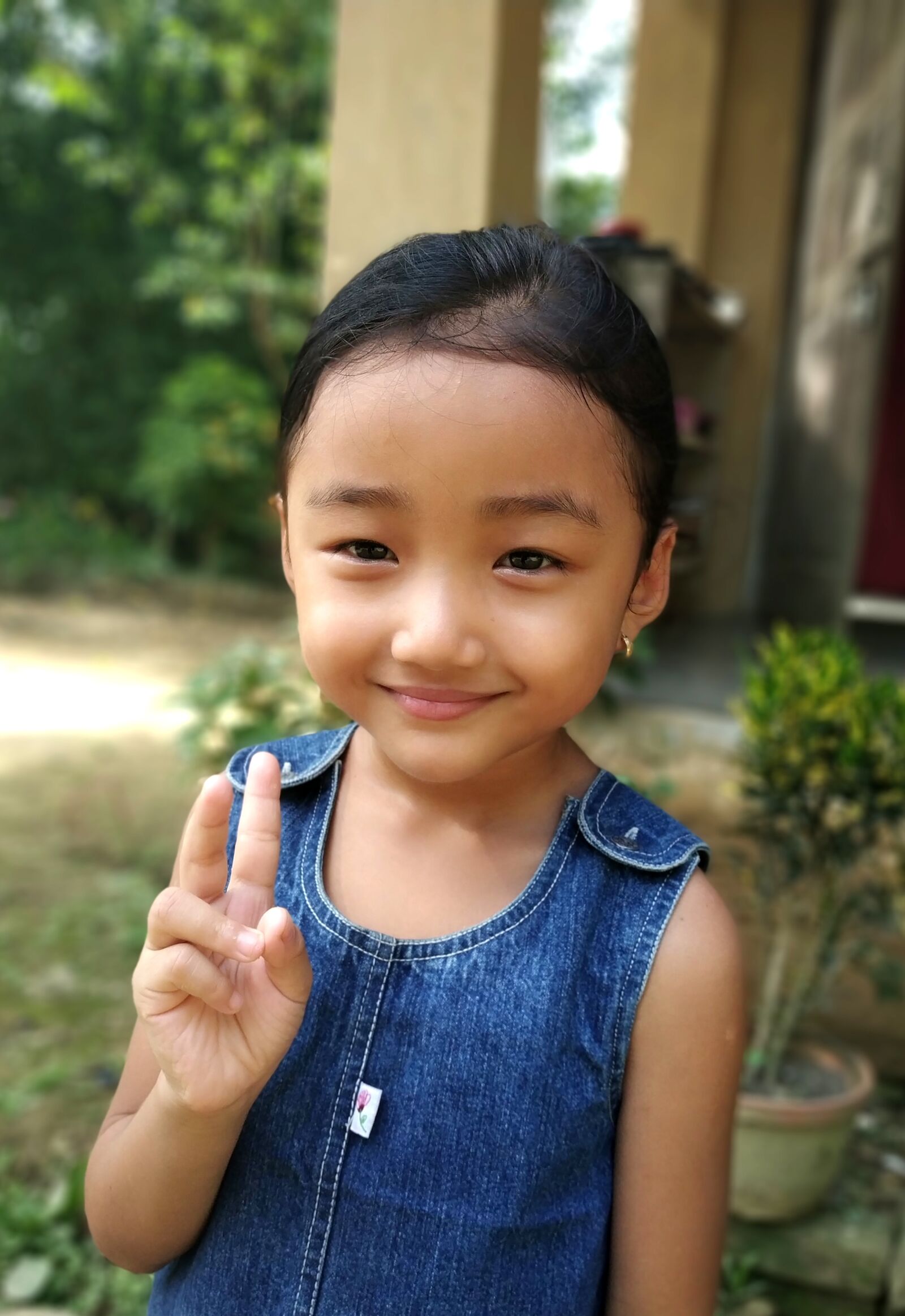 Xiaomi Redmi Note 5 Pro sample photo. Young, cute, girl photography