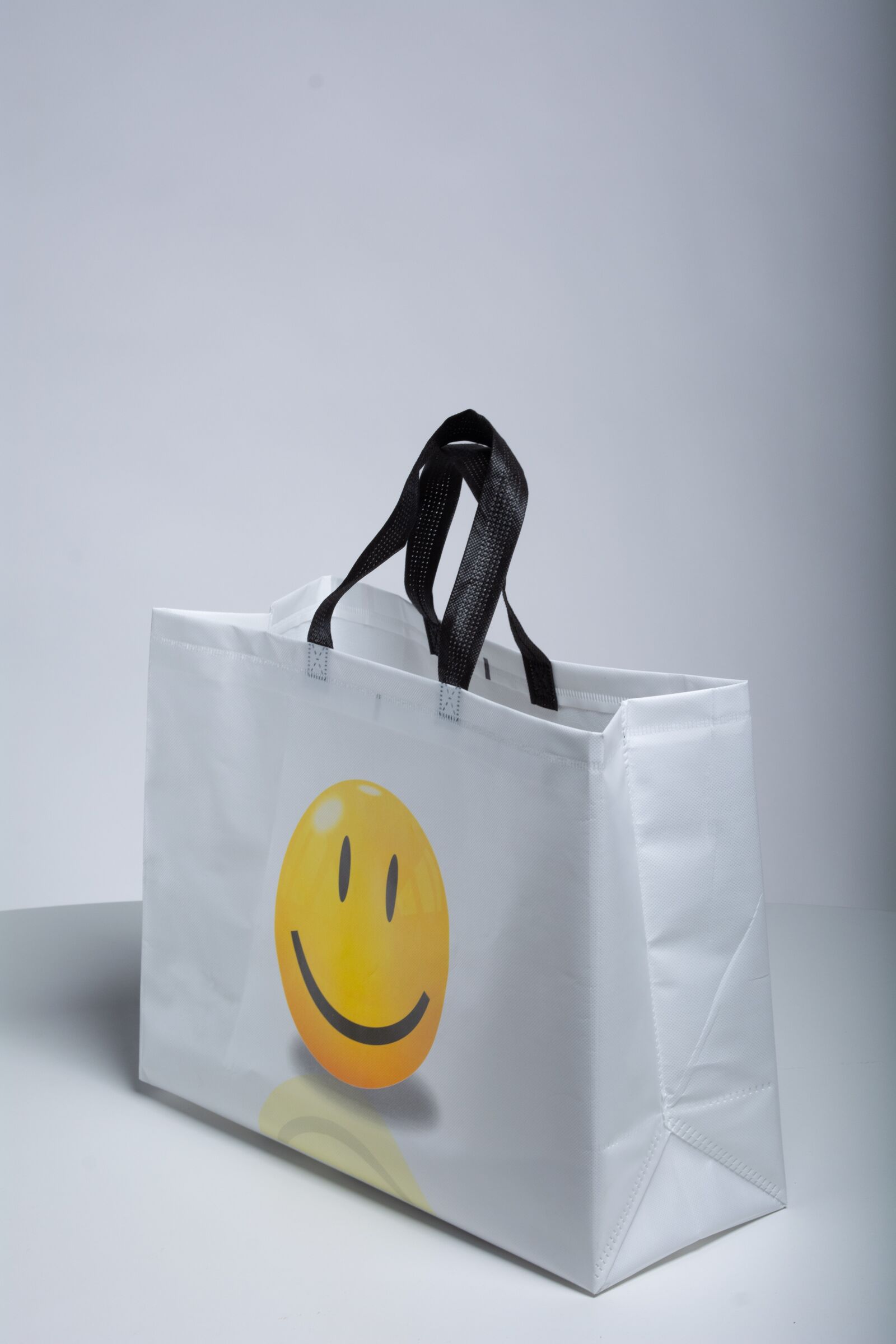 Nikon D5200 sample photo. Non woven bags, eco photography