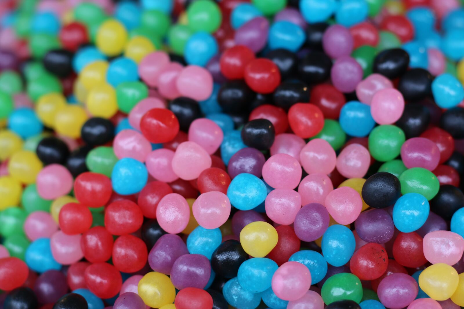 Canon EOS 70D + Canon EF 50mm F1.8 STM sample photo. Candy, gluttony, festival photography