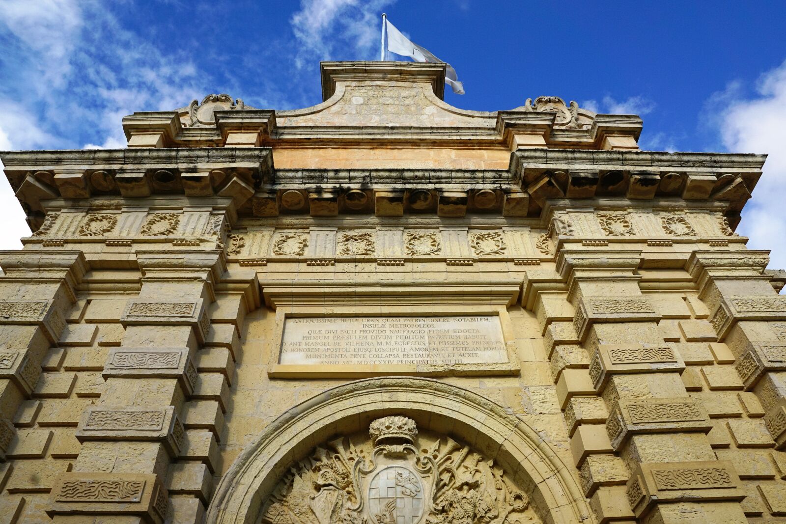 Sony ILCA-77M2 + Sony DT 16-50mm F2.8 SSM sample photo. Malta, mdina, city photography