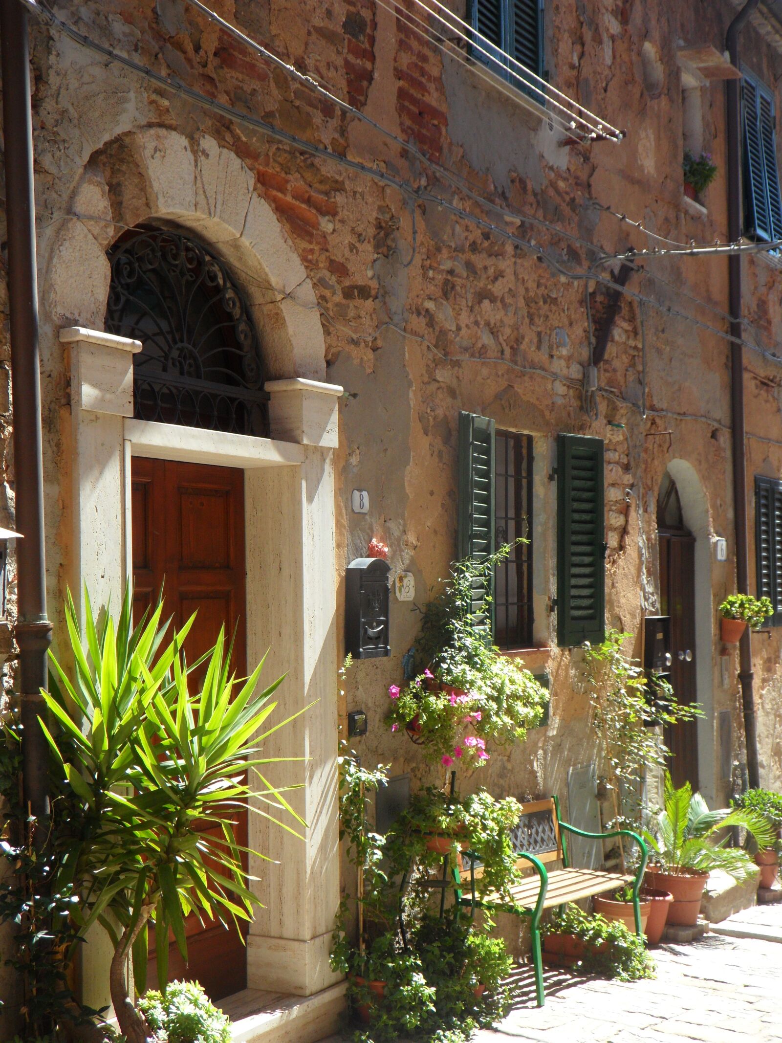 Samsung VLUU WB210, SAMSUNG WB210 sample photo. Tuscany, hill, italy photography