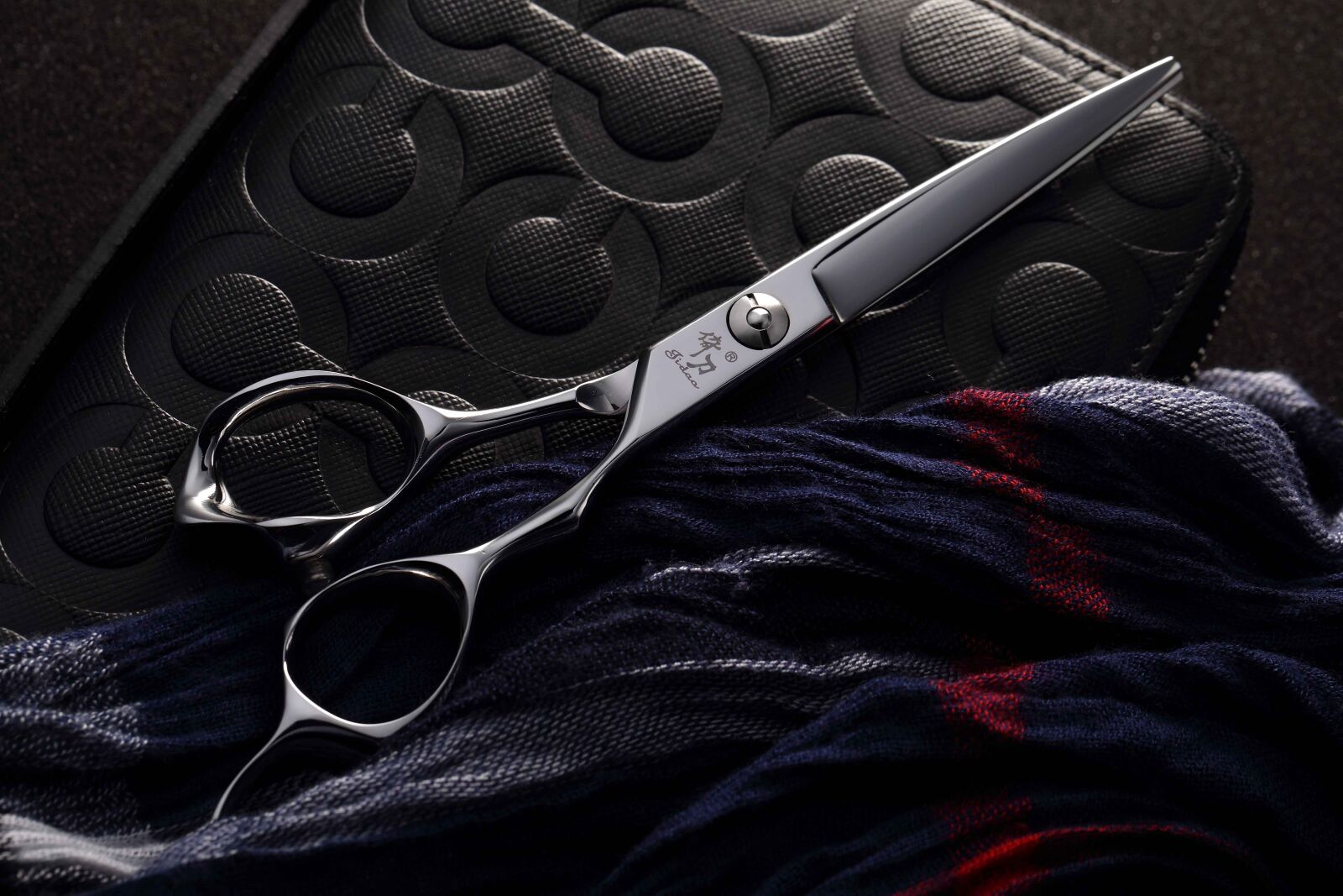 Canon EF 100mm F2.8L Macro IS USM sample photo. Scissors, buy scissors, buy photography