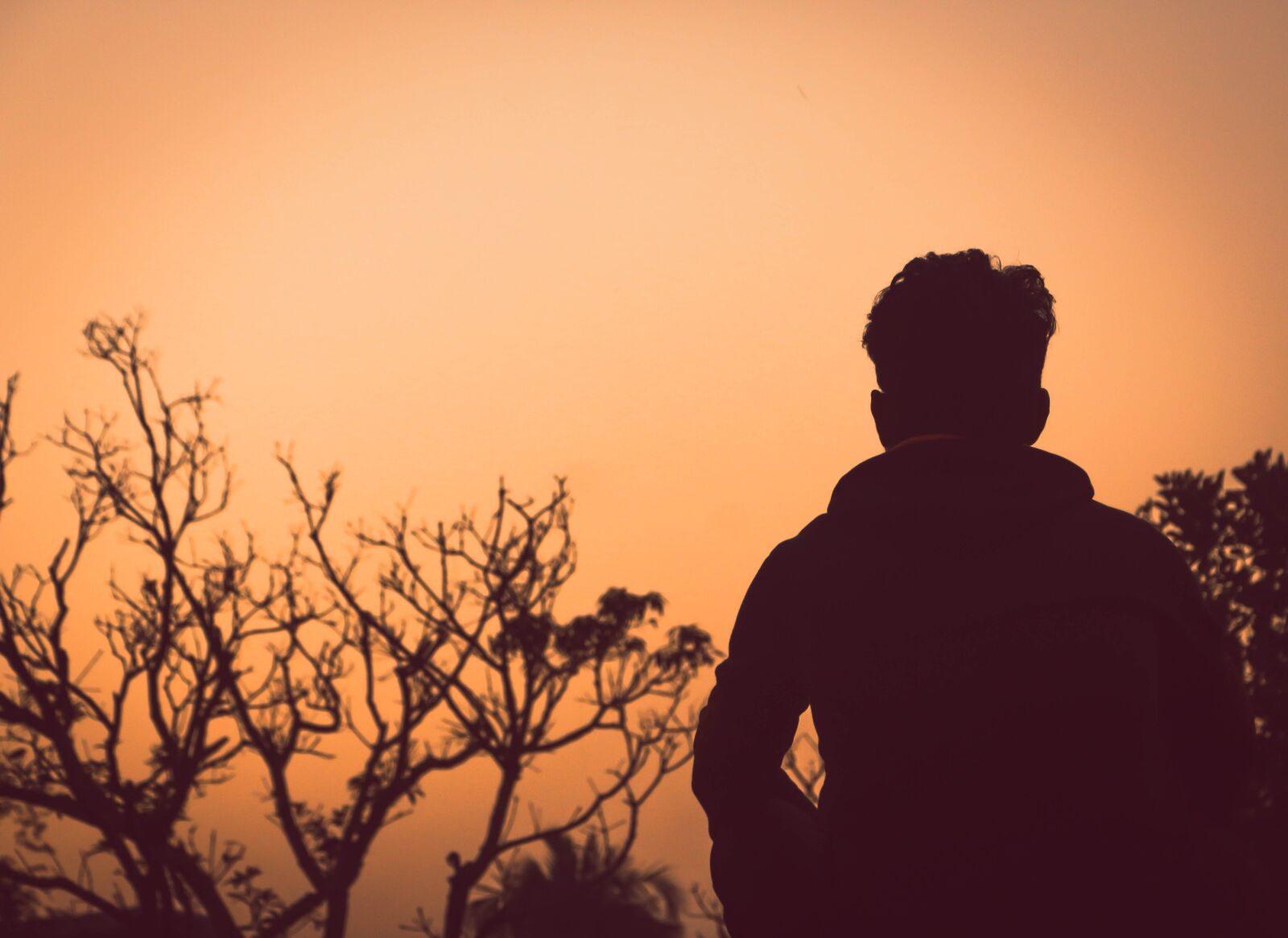 Canon EOS 700D (EOS Rebel T5i / EOS Kiss X7i) sample photo. Boy, alone, sad photography