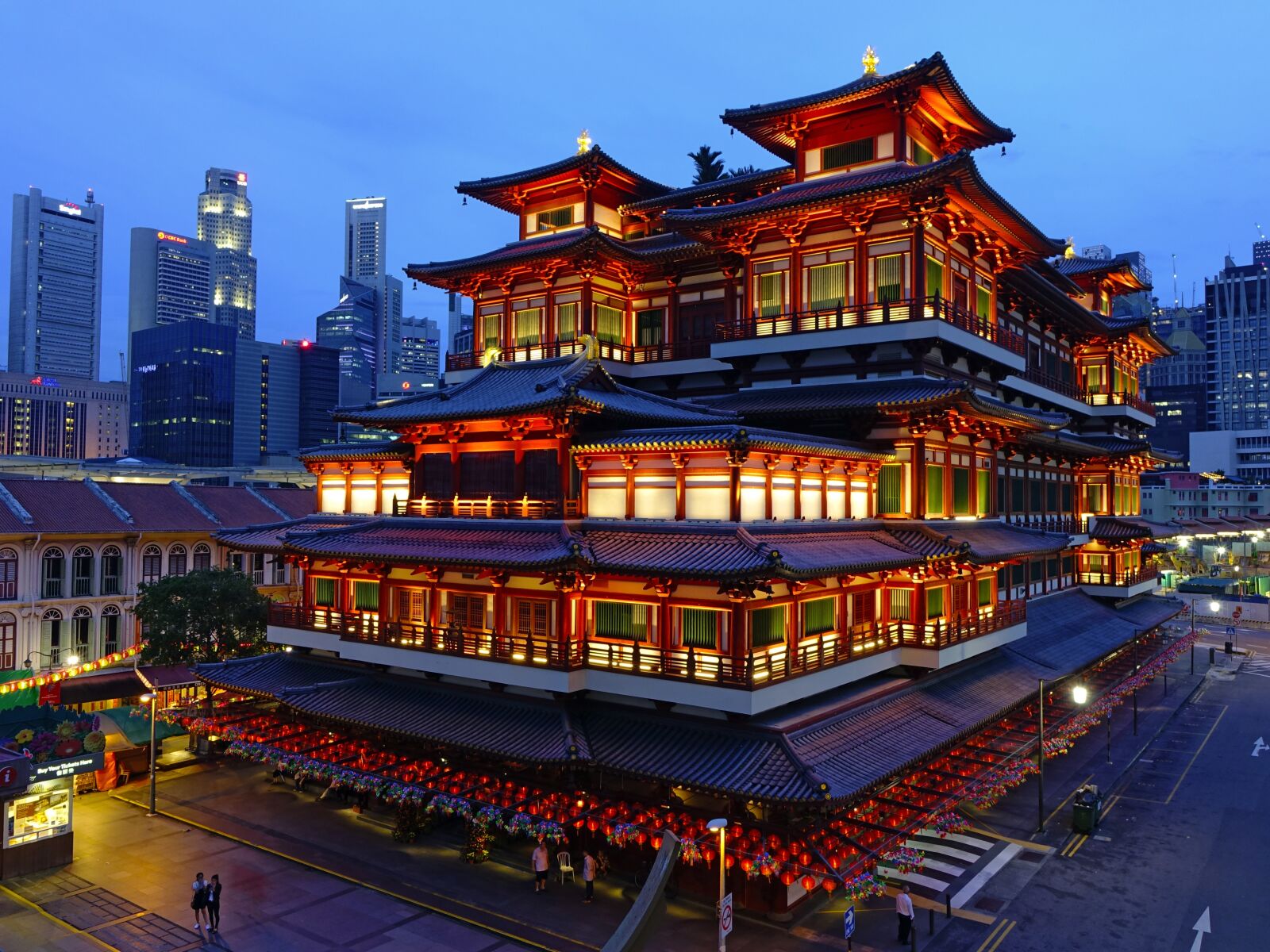 Sony Cyber-shot DSC-RX10 sample photo. Buddha tooth relic temple photography