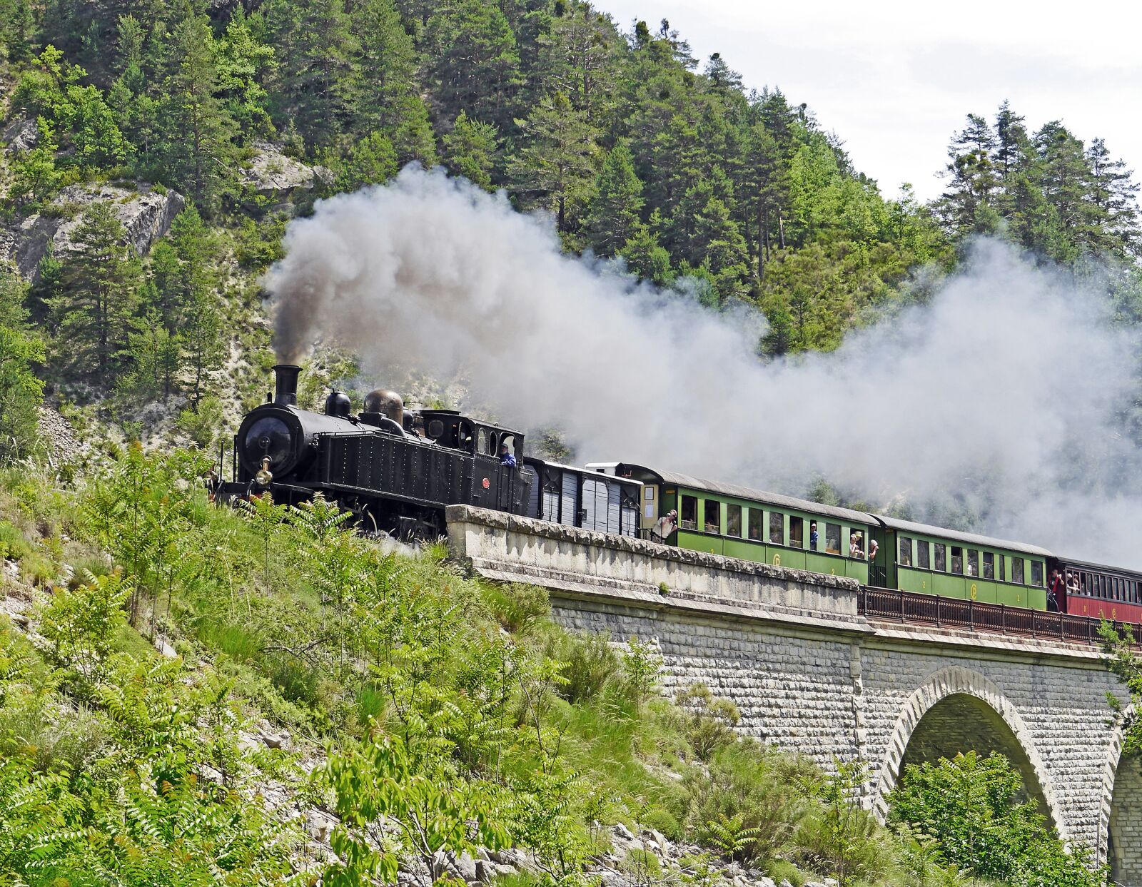 Panasonic Lumix DMC-GH3 sample photo. Steam locomotive, nostalgia ride photography