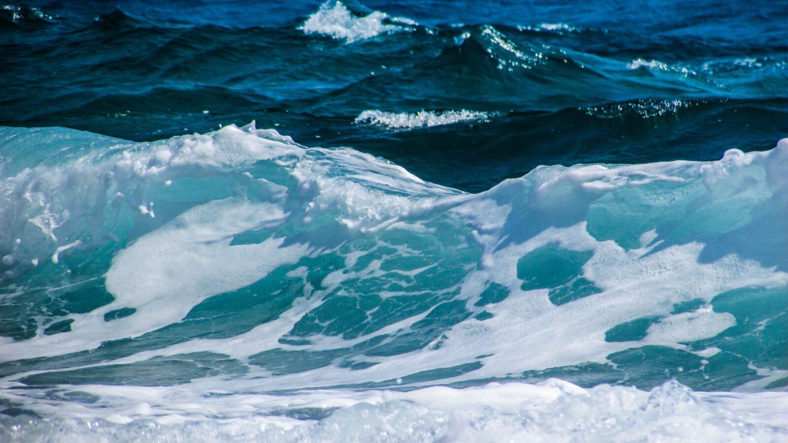 Canon PowerShot SX400 IS sample photo. Wave, smashing, sea photography