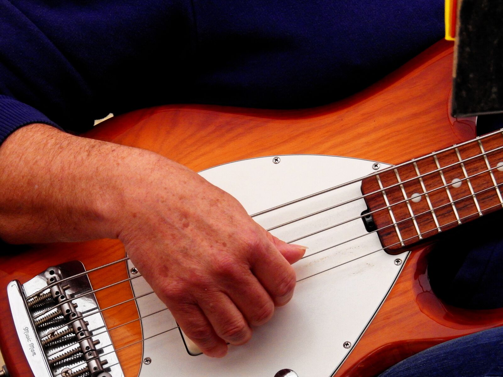 Nikon Coolpix P900 sample photo. Guitar, music, instrument photography