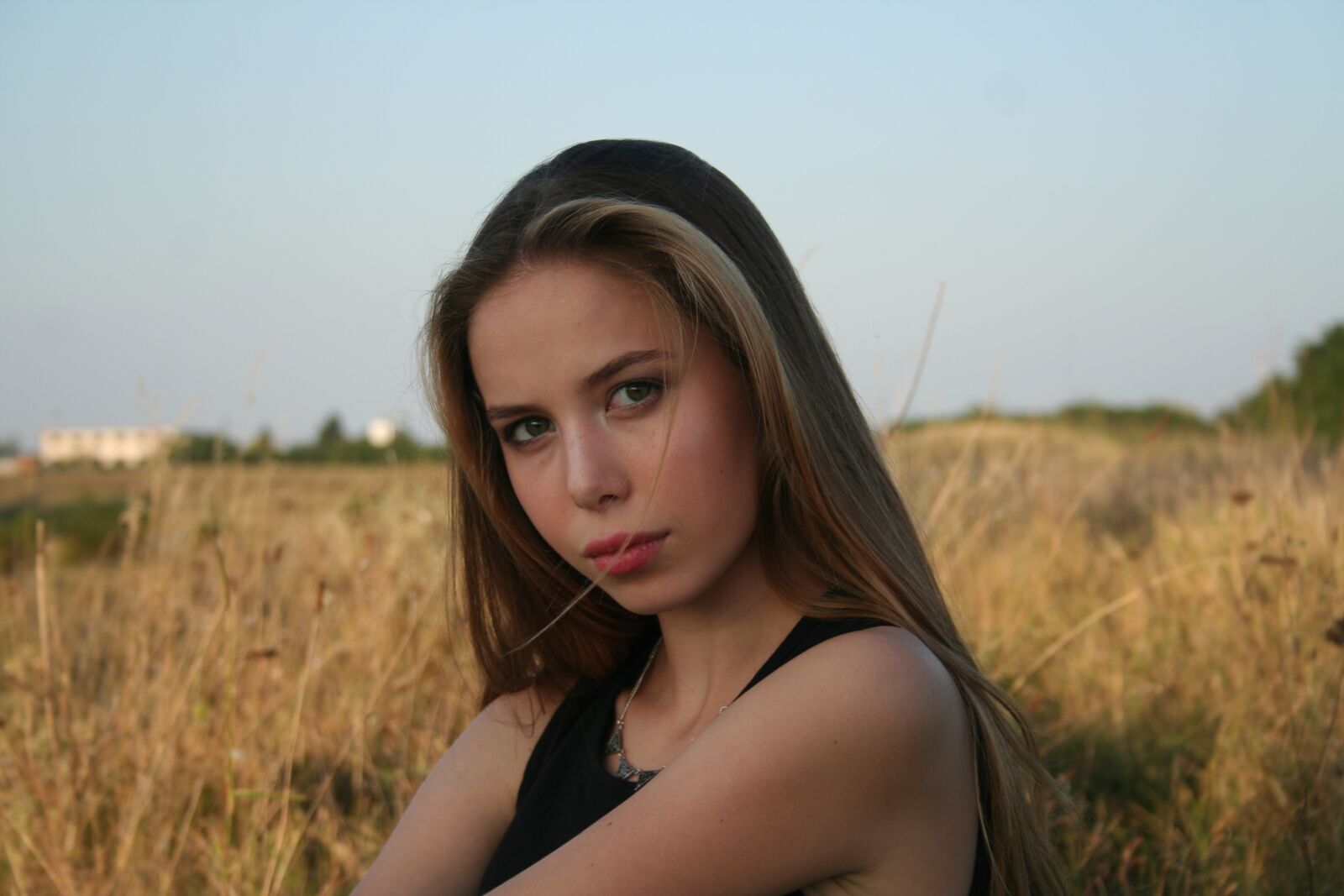 Canon EOS 350D (EOS Digital Rebel XT / EOS Kiss Digital N) sample photo. Girl, beauty, portrait photography