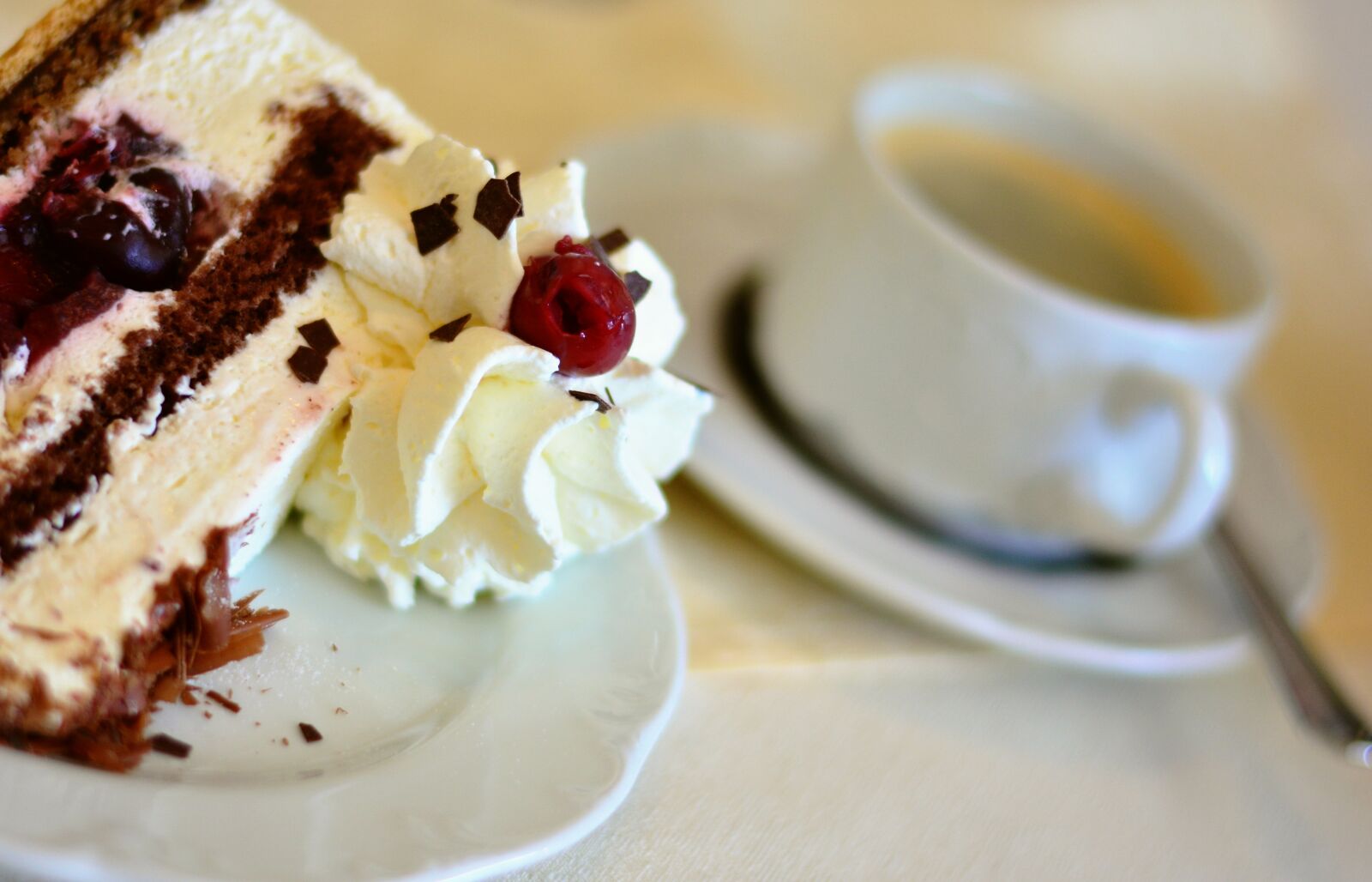 Nikon D5200 sample photo. Cake, cream cake, cream photography