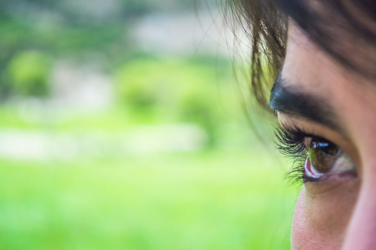 Nikon D3100 sample photo. Eye, spray, walk photography