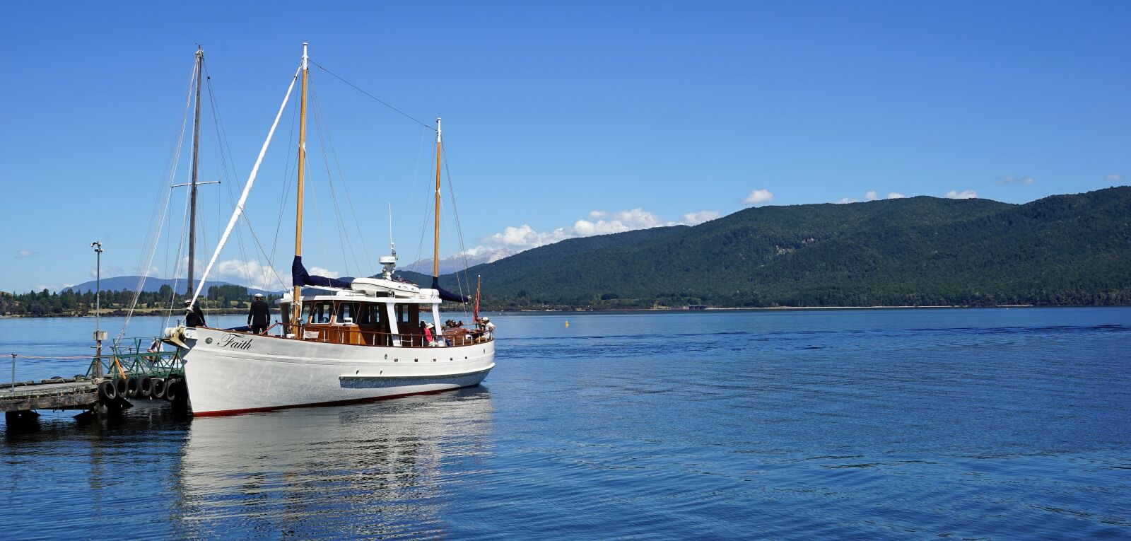 Sony a7 + Sony FE 24-240mm F3.5-6.3 OSS sample photo. Sailing boat, lake, sail photography
