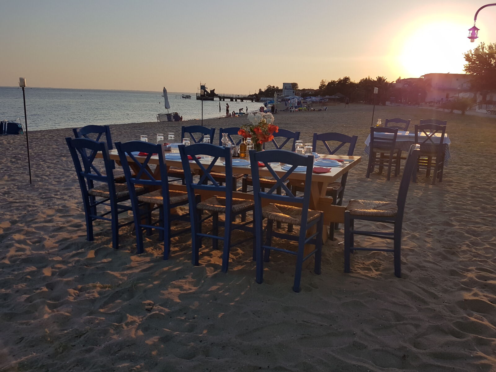 Samsung Galaxy S7 sample photo. Beach, dinner, table, romantic photography