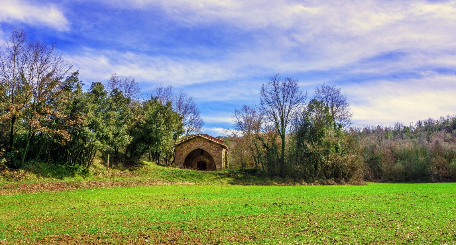 Sony E 16-50mm F3.5-5.6 PZ OSS sample photo. Hermitage, temple, landscape photography