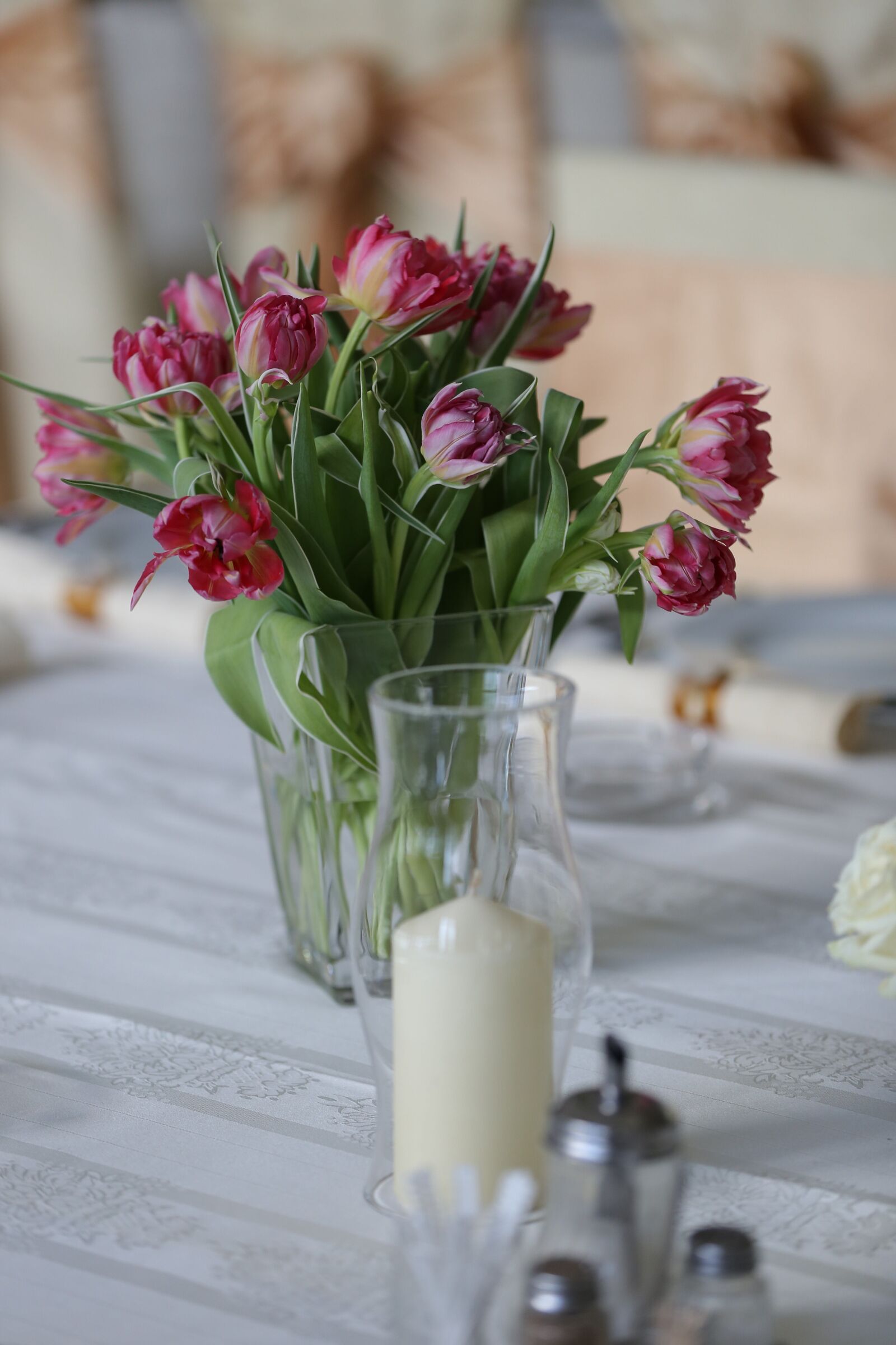 Canon EOS 6D sample photo. Vase, tulips, candles, elegance photography