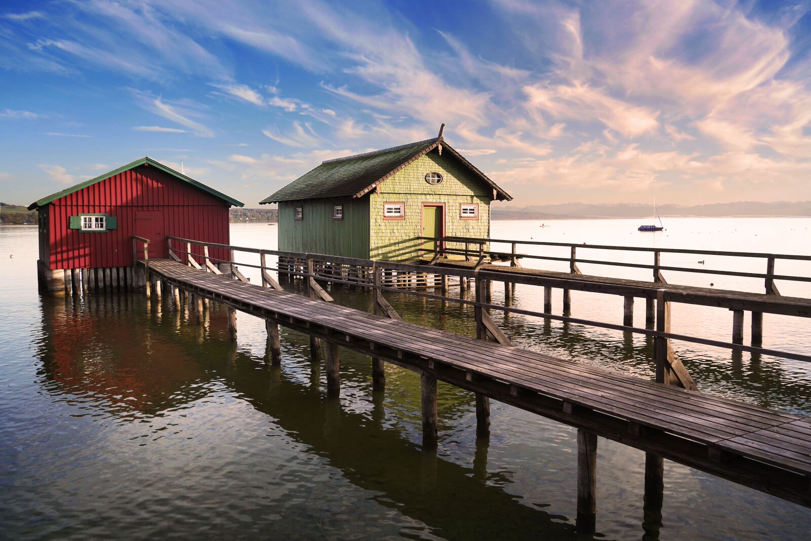 Panasonic Lumix DMC-GX7 sample photo. Ammersee, water, boat house photography