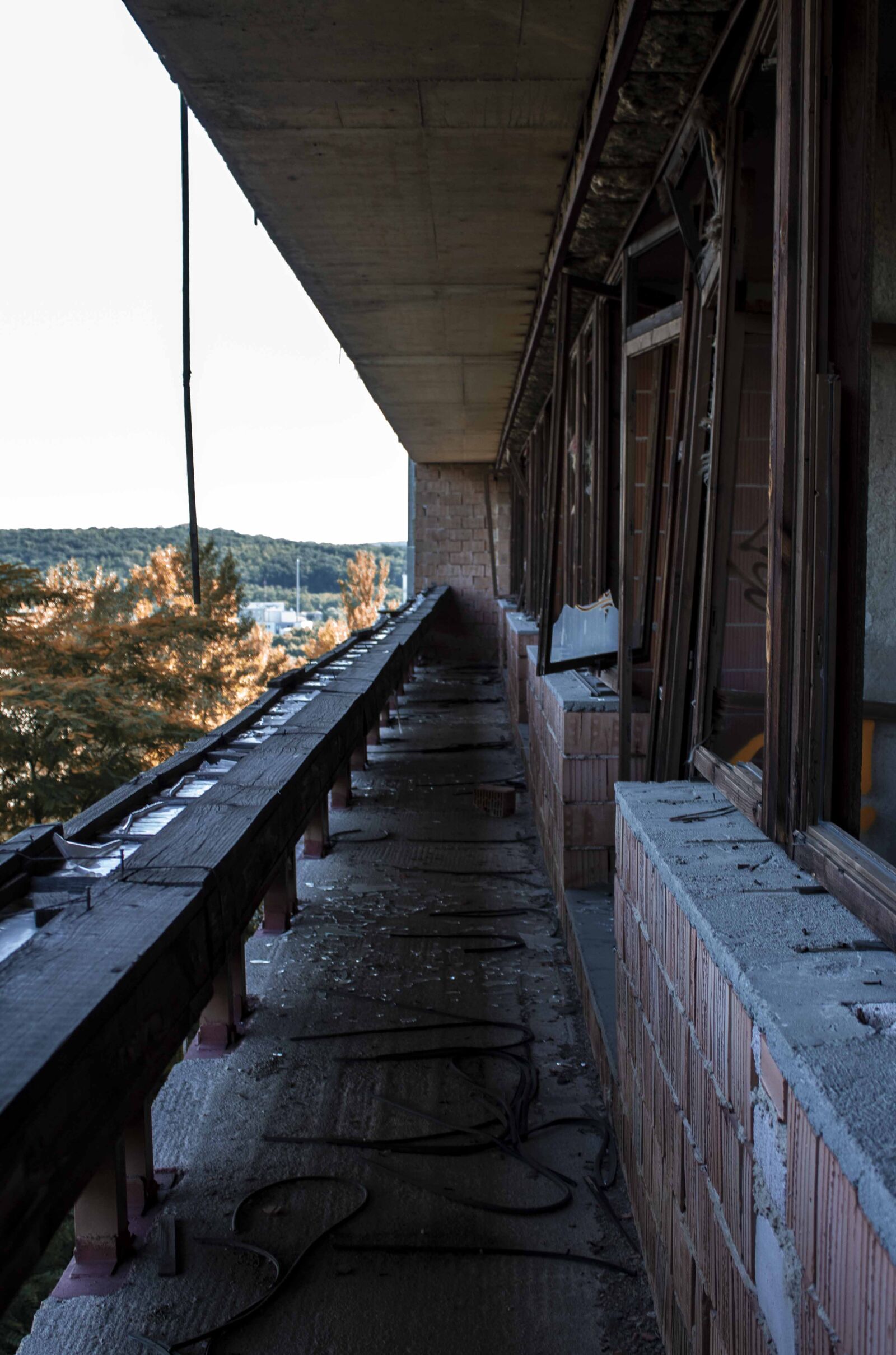 Canon EOS 1300D (EOS Rebel T6 / EOS Kiss X80) sample photo. Urbex, city, building photography