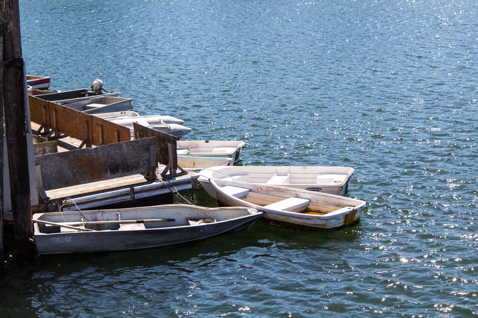 Canon EOS 1300D (EOS Rebel T6 / EOS Kiss X80) sample photo. The boat, the sea photography