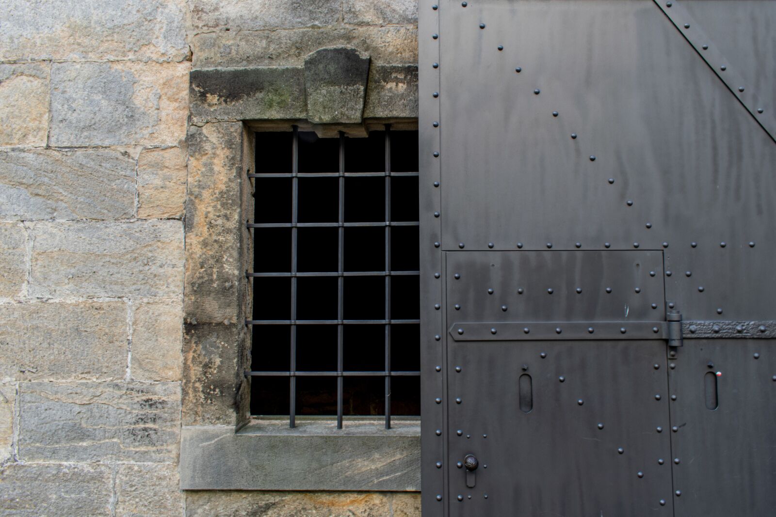 Nikon D5300 sample photo. Steel door, window grilles photography