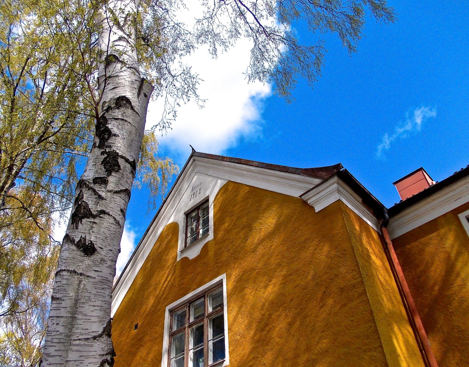 Nikon COOLPIX L25 sample photo. Facade, gamla enskede, stockholm photography