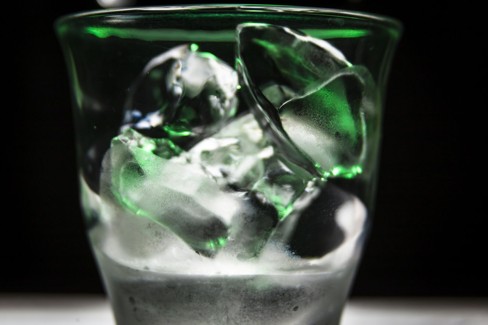 Canon EOS 6D + Canon EF 28-135mm F3.5-5.6 IS USM sample photo. Ice, green, drink photography