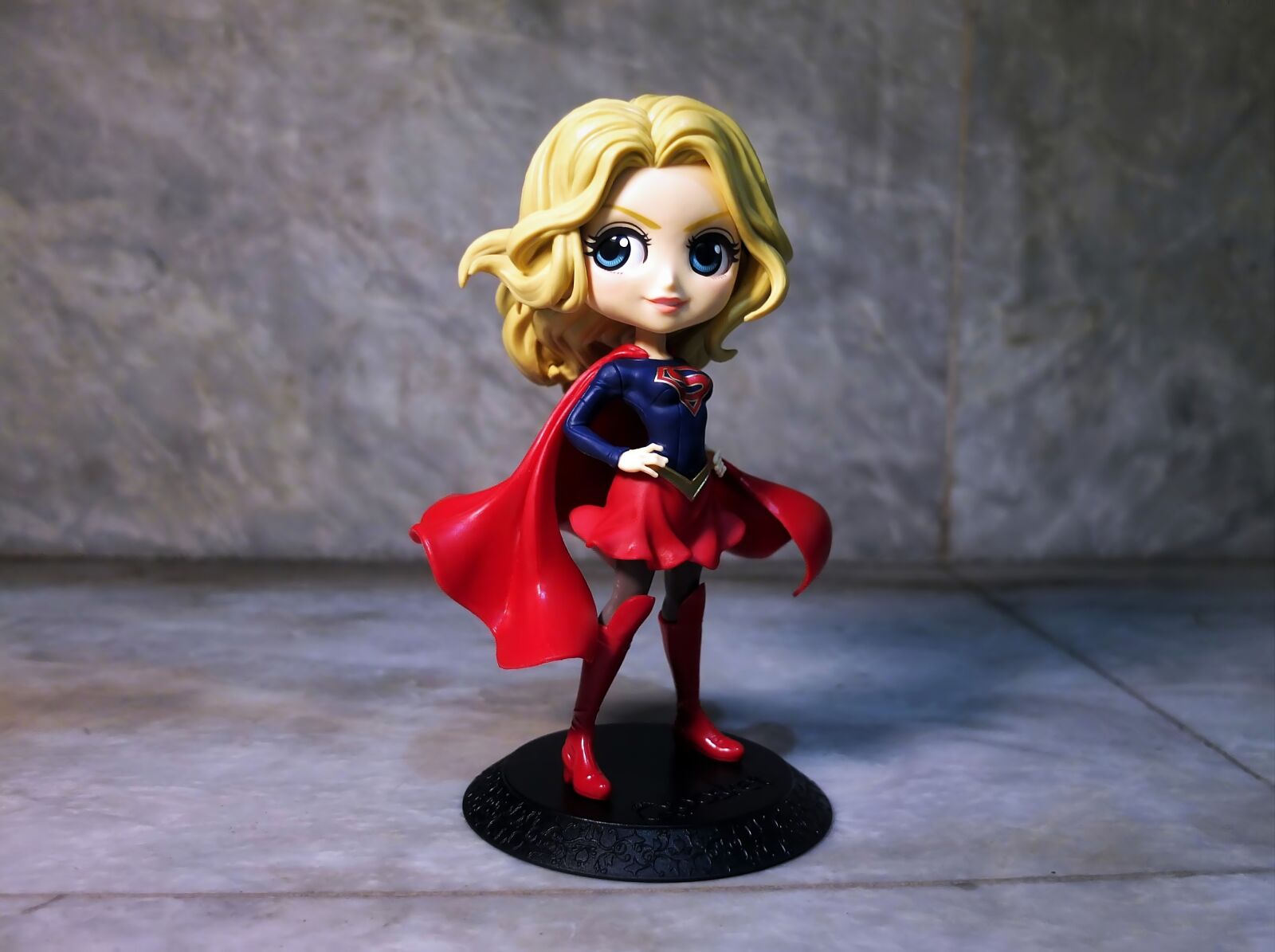 Fujifilm X10 sample photo. Super, girl, toy photography
