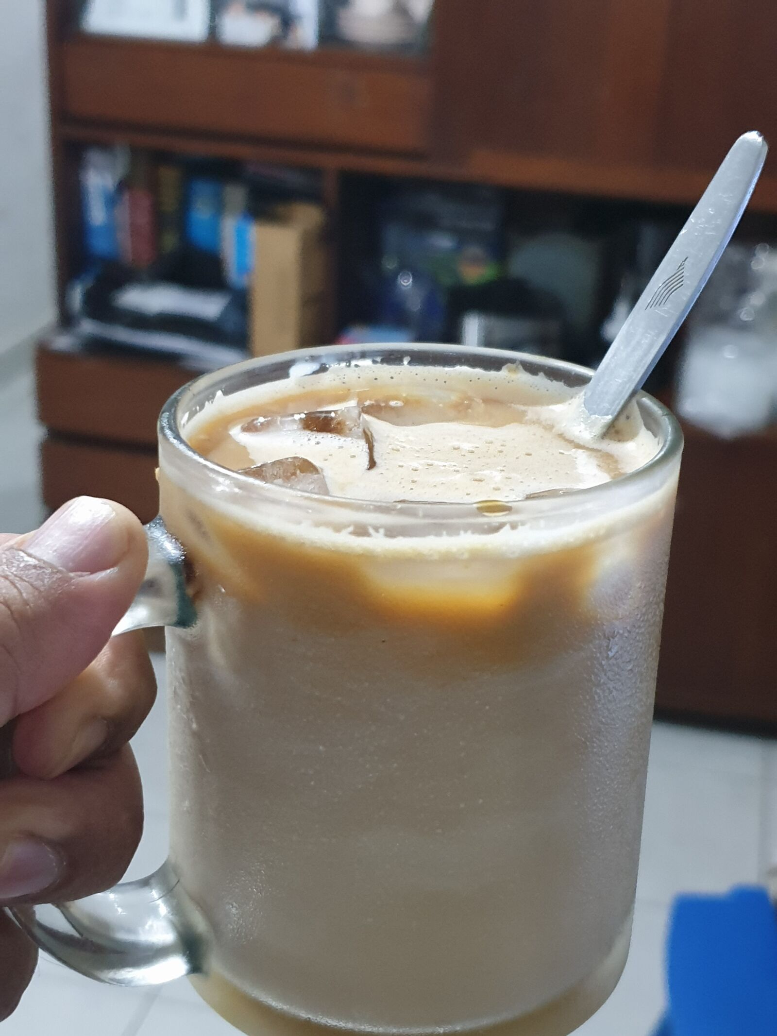 Samsung Galaxy S9+ sample photo. Coffelatte, brewing, glass photography