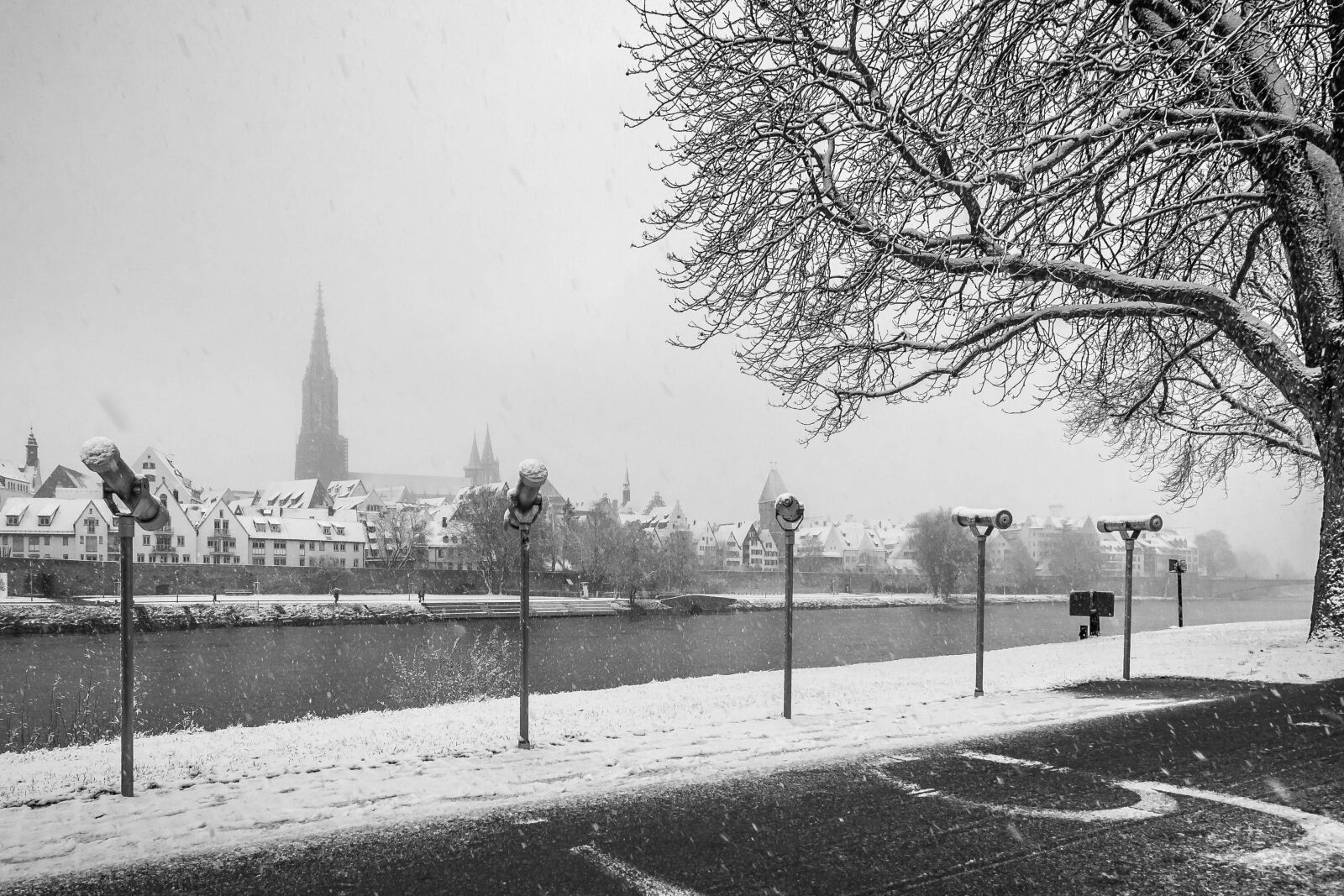 Canon EOS 700D (EOS Rebel T5i / EOS Kiss X7i) sample photo. Winter, river, season photography