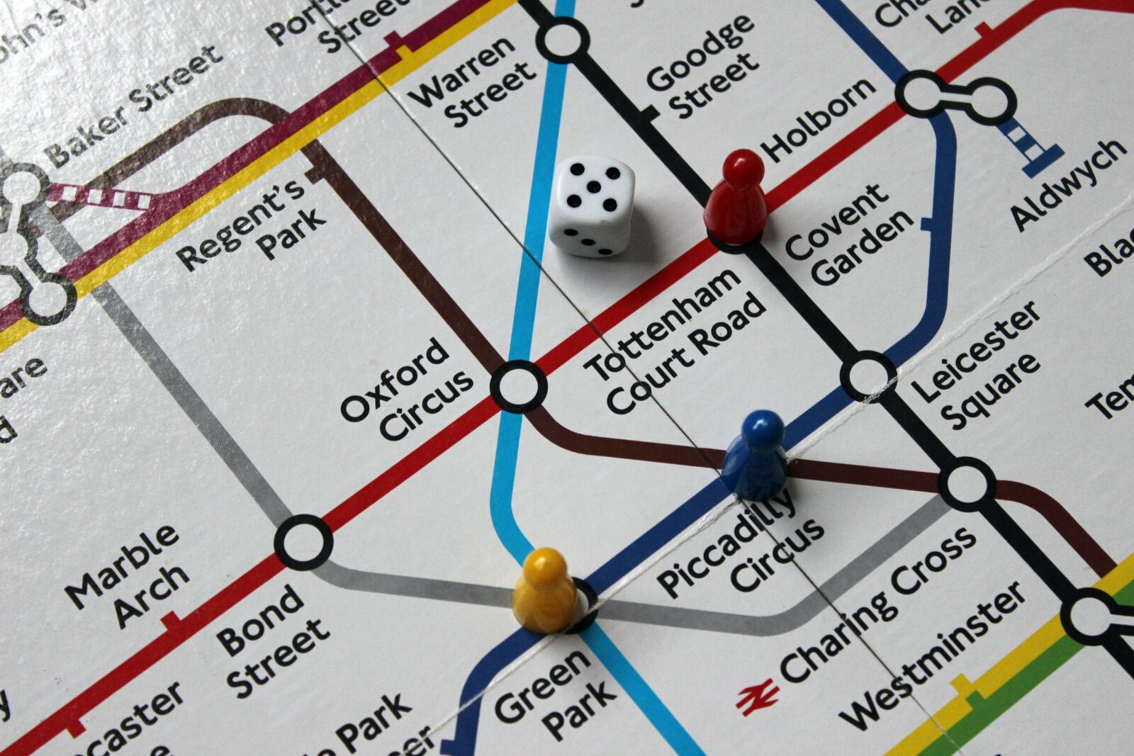Canon EOS 600D (Rebel EOS T3i / EOS Kiss X5) sample photo. Underground, tube map, stations photography