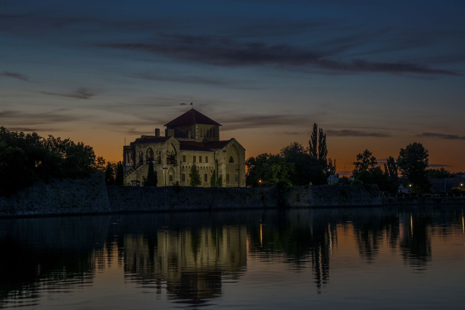Nikon D5200 sample photo. Tata, castle, in the photography
