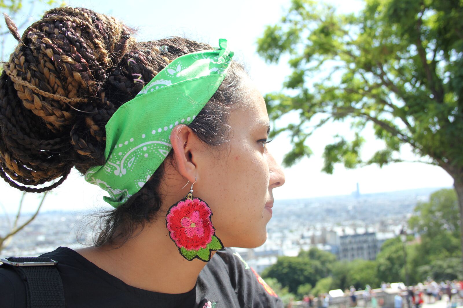Canon EOS 550D (EOS Rebel T2i / EOS Kiss X4) sample photo. Young woman, hairstyle, paris photography