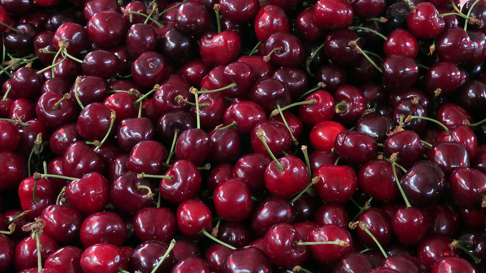 Panasonic Lumix DMC-GH4 sample photo. Cherries, fruit, market photography