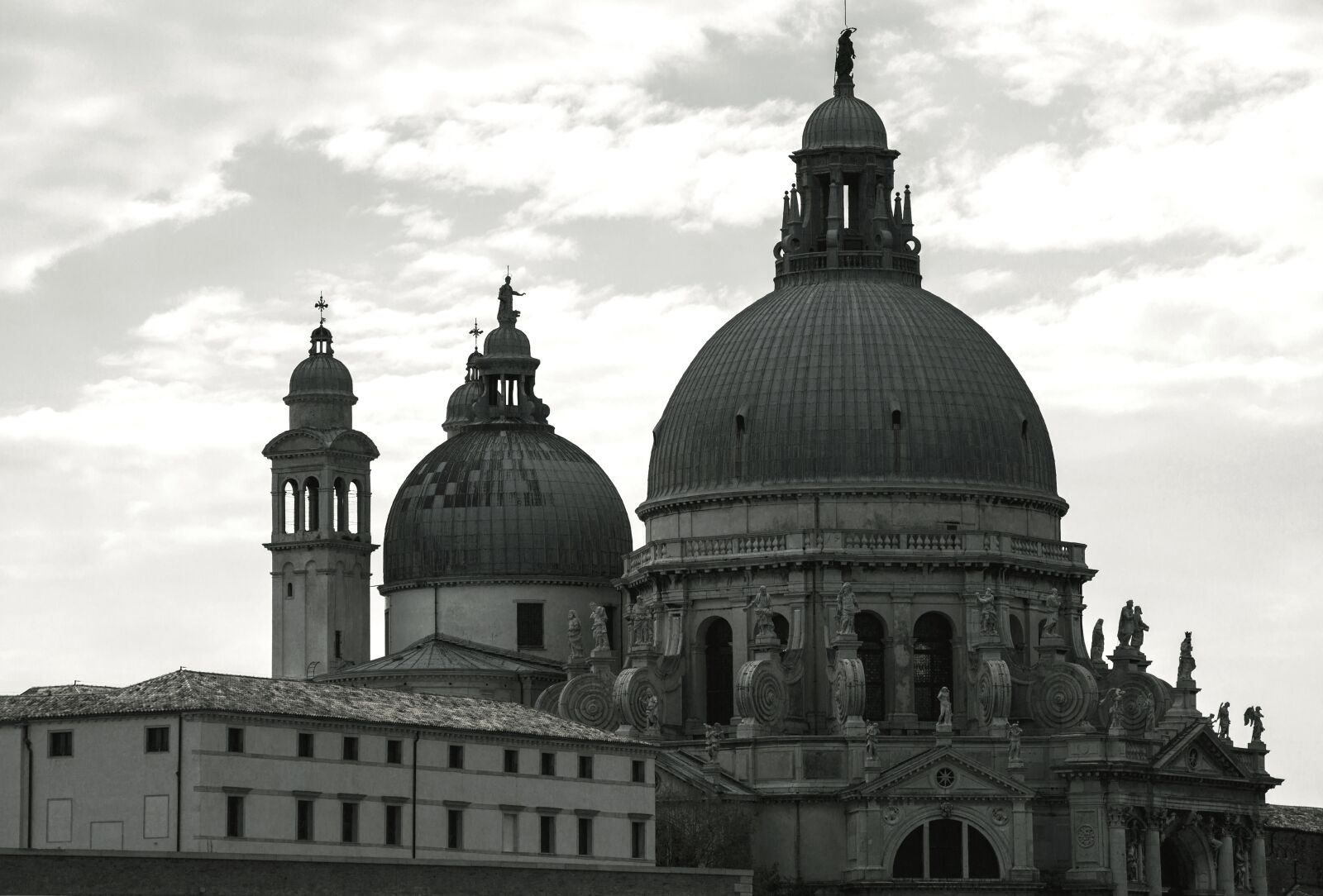 Canon EF 70-300mm F4-5.6 IS USM sample photo. Architecture, church, building photography
