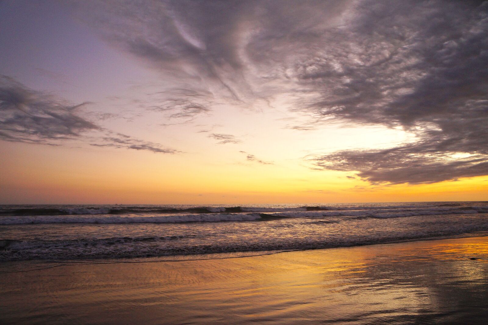 Sony Alpha a3000 + Sony E 18-55mm F3.5-5.6 OSS sample photo. El salvador, beach, freedom photography