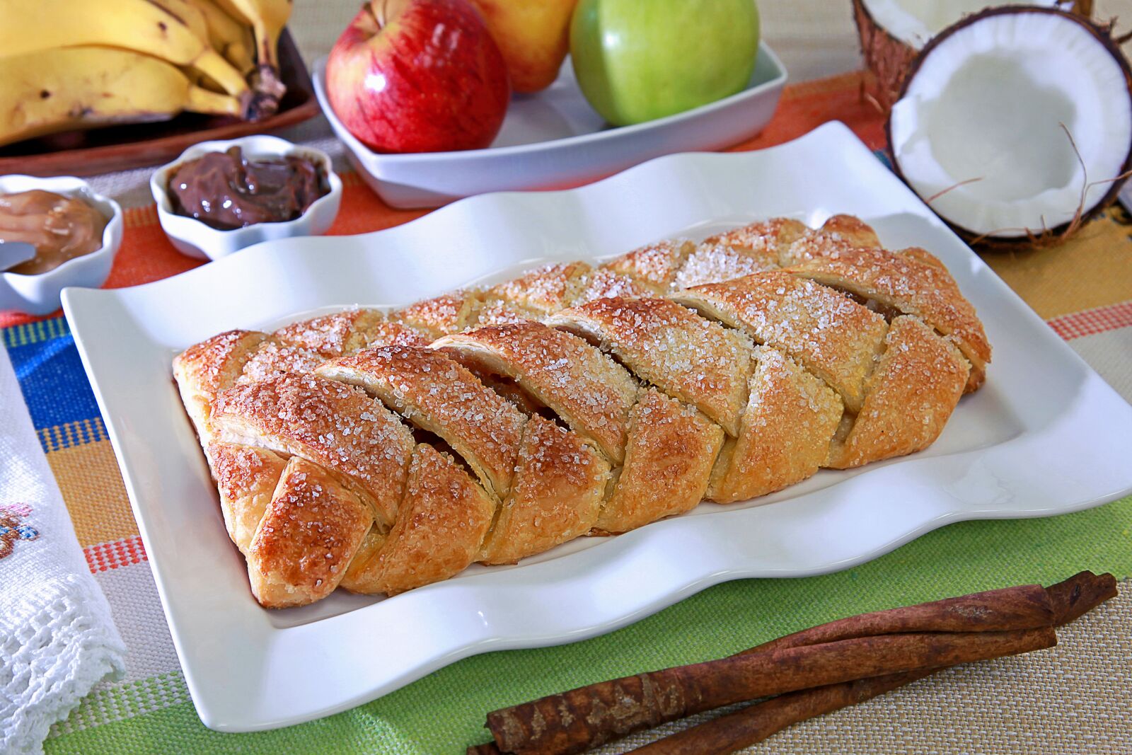 Canon EOS 5D Mark II sample photo. Sweet bread, confectionery, sweet photography