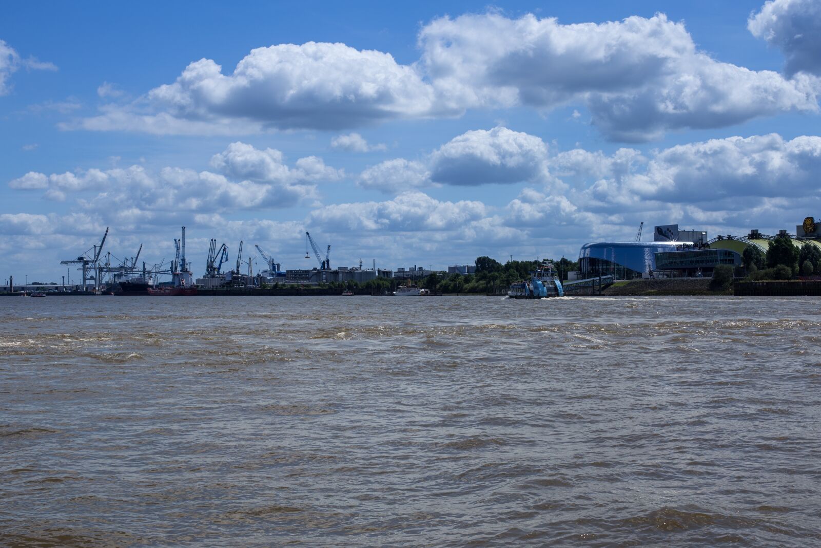 Canon EOS 6D + Canon EF 50mm F1.4 USM sample photo. Hamburg, port, elbe photography